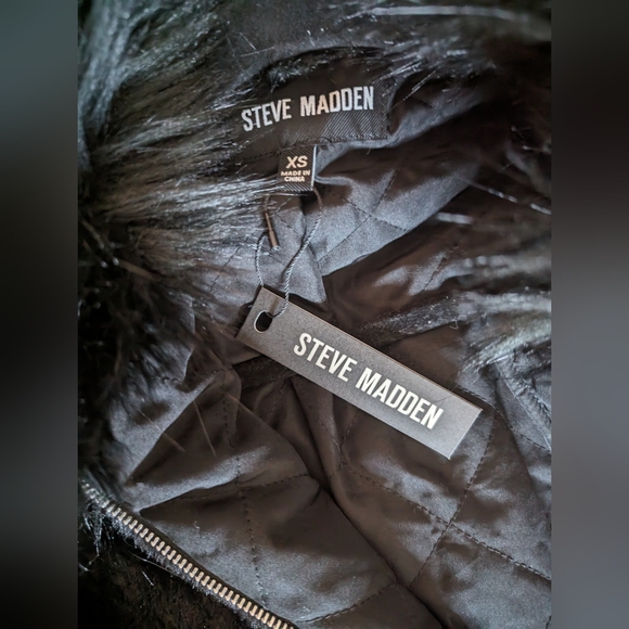SOLD*****Steve Maddens Sylvia coat soft fur zip up with pockets!  NWT XS - Picture 9 of 13